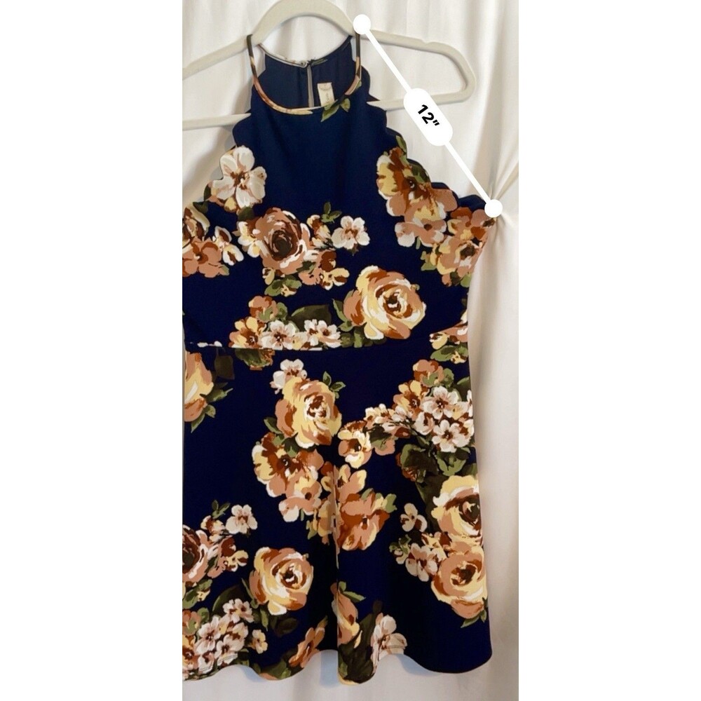 Altered State Dress Scalloped Navy Base With Floral Design Women’s Size Large - Picture 12 of 12